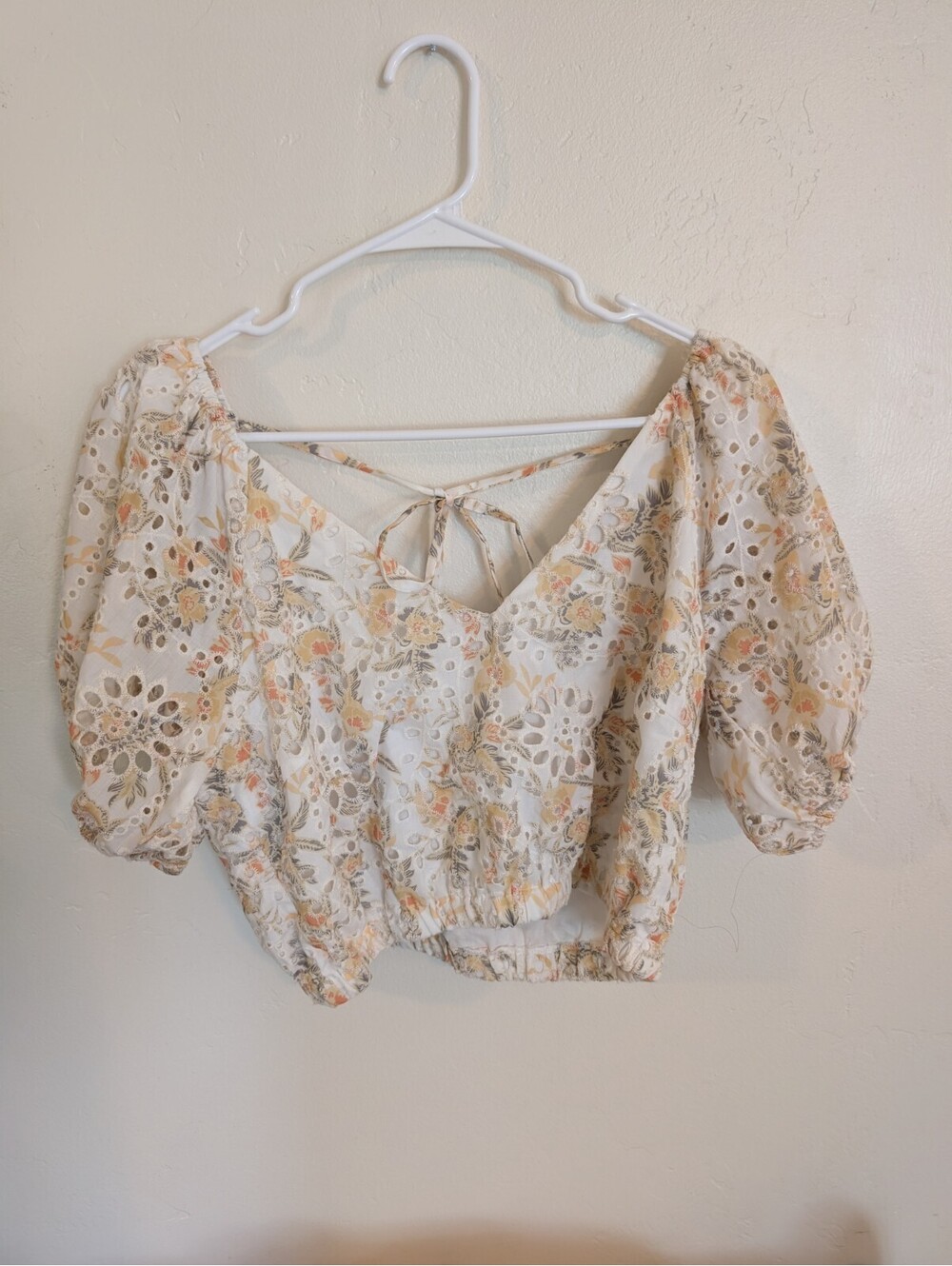 Lucy Paris Womens M Floral Eyelet Puff Sleeve Crop Top Open Tie Back Cottagecore